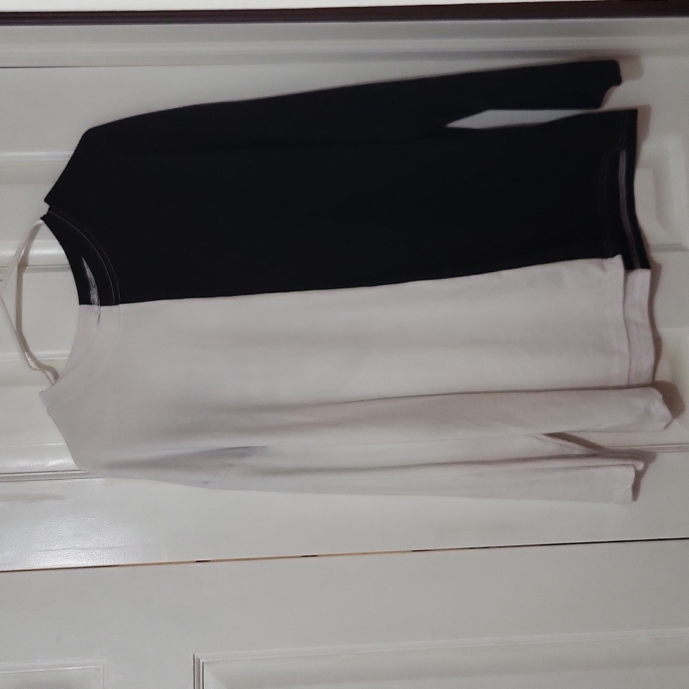 Womens shirt size medium